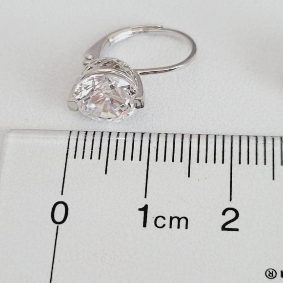 Stauer stunning sterling silver moissanite earrings - Picture 5 of 8